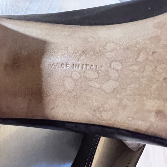 20% off Salvatore Ferragamo leather block heel shoes - Picture 7 of 11